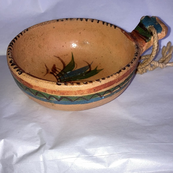 Vintage Tonala Mexican Pottery decorative hand-painted clay bowls, Two 11016 - Picture 9 of 12